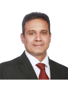 Rohit Dogra - RE/MAX Real Estate Centre Inc