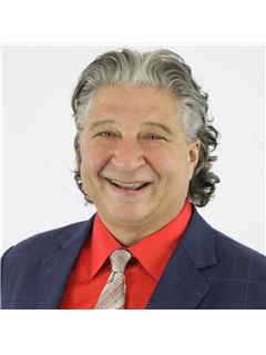 Michael J Saunders - RE/MAX Twin City Realty Inc