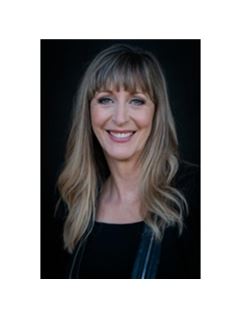 Leslie E. Bullock - RE/MAX Real Estate Centre Inc.