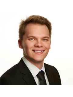 Aaron Hepomaki - RE/MAX Twin City Realty Inc