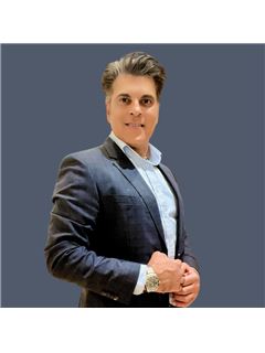 Roger Ghai - RE/MAX Escarpment Realty, Inc.