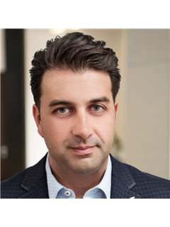 Lance Stoute - RE/MAX Realtron Barry Cohen Homes Inc.