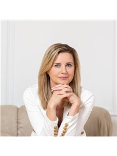 Jennifer Marie Draho - RE/MAX Escarpment Realty Inc