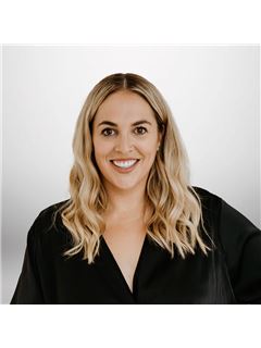 Kyla Epstein - RE/MAX Right Move
