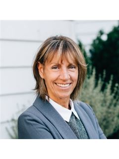 Joanna Cutaia-Beales - RE/MAX Escarpment Realty Inc