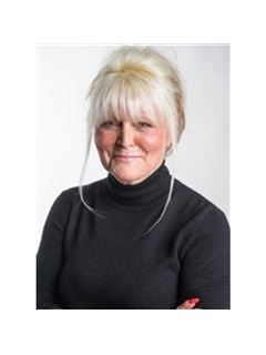 Tina V Grant - RE/MAX Hallmark Chay Realty