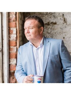 John W. Lennox - RE/MAX Escarpment Realty, Inc.