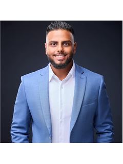 Thushanthan Ravindran - RE/MAX Community Realty Inc.