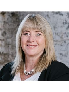 Chantel Nightingale - RE/MAX Escarpment Realty, Inc.