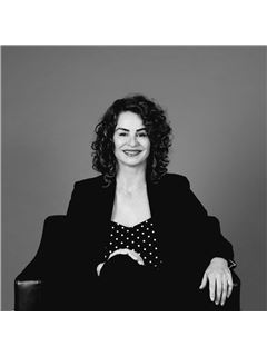 Karen Sorc - RE/MAX Hallmark Chay Realty