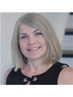 Traci Lee Thompson - RE/MAX Escarpment Realty, Inc.