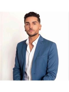 Michele Strazzeri - RE/MAX Experts