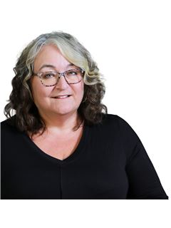 Sue MacIntyre - RE/MAX Hallmark Chay Realty