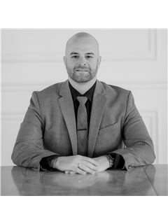 Andrew MacFarlane - RE/MAX Escarpment Realty Inc