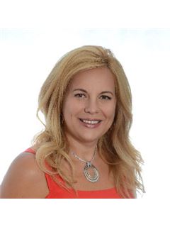 Annamaria Cserepka - RE/MAX Experts