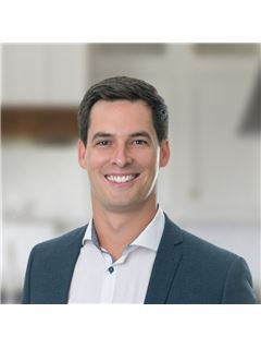 Chris Kovachis - RE/MAX Hallmark Chay Realty