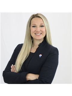 Jenna Lee Cody - RE/MAX Twin City Realty Inc