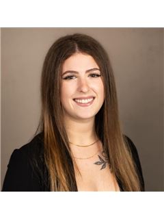 Alyssa Mirabella - RE/MAX Crown Realty (1989) Inc