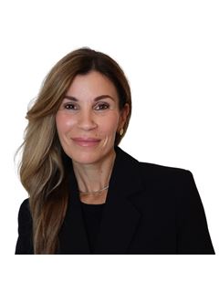 Kristan Mulligan - RE/MAX Crown Realty (1989) Inc