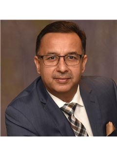 Samit Nagpaul - RE/MAX Experts