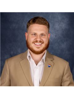 Wyatt Godkin - RE/MAX Hallmark Chay Realty
