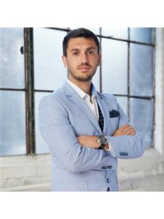 Jack Hakan Hunter - RE/MAX Hallmark Realty Ltd