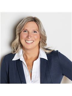 Sue Schepers - RE/MAX Hallmark Chay Realty