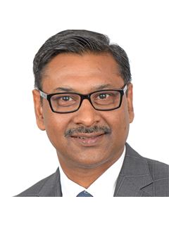 Vick Walia - RE/MAX Realty Specialists Inc