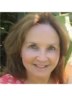 Tracey Driver - RE/MAX Real Estate Centre Inc