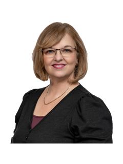 Dahna Sanderson - RE/MAX Hallmark Realty Ltd