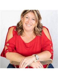 Broker/Owner - Saara Sallinen - RE/MAX Parry Sound-Muskoka Realty Ltd