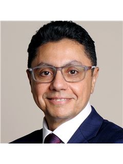 Effat Toumas - RE/MAX Real Estate Centre Inc