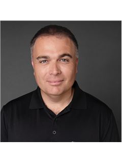 Dan Faria - RE/MAX Hallmark Chay Realty