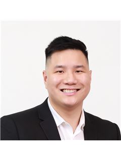Dylan Liang - RE/MAX Community Realty Inc.