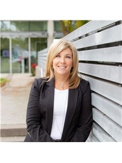 Teri Lynn Hilson - RE/MAX Real Estate Centre Inc