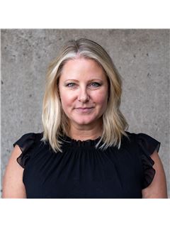 Associate - Sandra Kirkland - RE/MAX Twin City Realty Inc