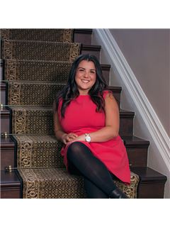 Domenica Carelli - RE/MAX Escarpment Realty, Inc.