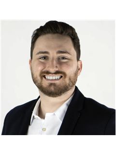Kyle Medeiros - RE/MAX Escarpment Realty Inc