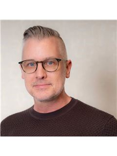 Robert Spindler - RE/MAX Hallmark Realty Ltd
