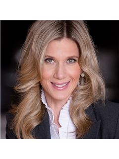 Stacey E. Hann - RE/MAX Crown Realty (1989) Inc