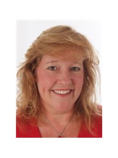 Connie Campbell - RE/MAX Hallmark Chay Realty