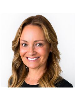 Kelli Mason - RE/MAX Escarpment Realty, Inc.