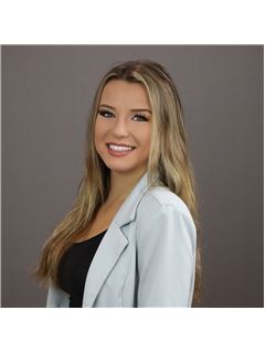 Tia Deutschmann - RE/MAX Twin City Realty Inc