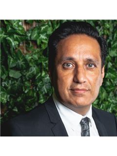 Lalit Seth - RE/MAX City Accord Realty Inc.