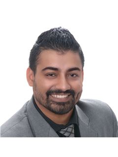 Randeep Singh - RE/MAX Escarpment Realty, Inc.