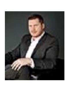 Greg David Garner - RE/MAX Hallmark Chay Realty
