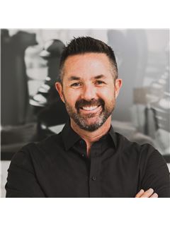 Stuart Sinclair - RE/MAX Experts