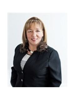 Karen Woolsey - RE/MAX Hallmark Chay Realty