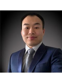 Steve Mak - RE/MAX Hallmark Realty Ltd