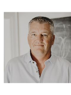 Reinhardt Geimer - RE/MAX Twin City Realty Inc